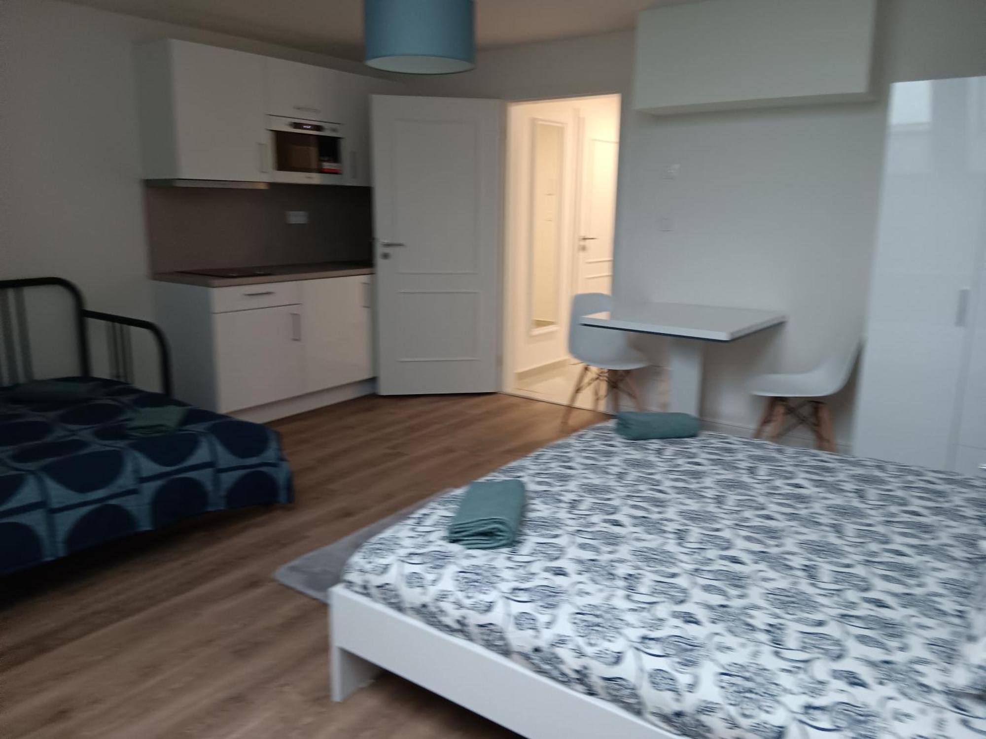 Cozy 1 Bedroom Апартаменты *